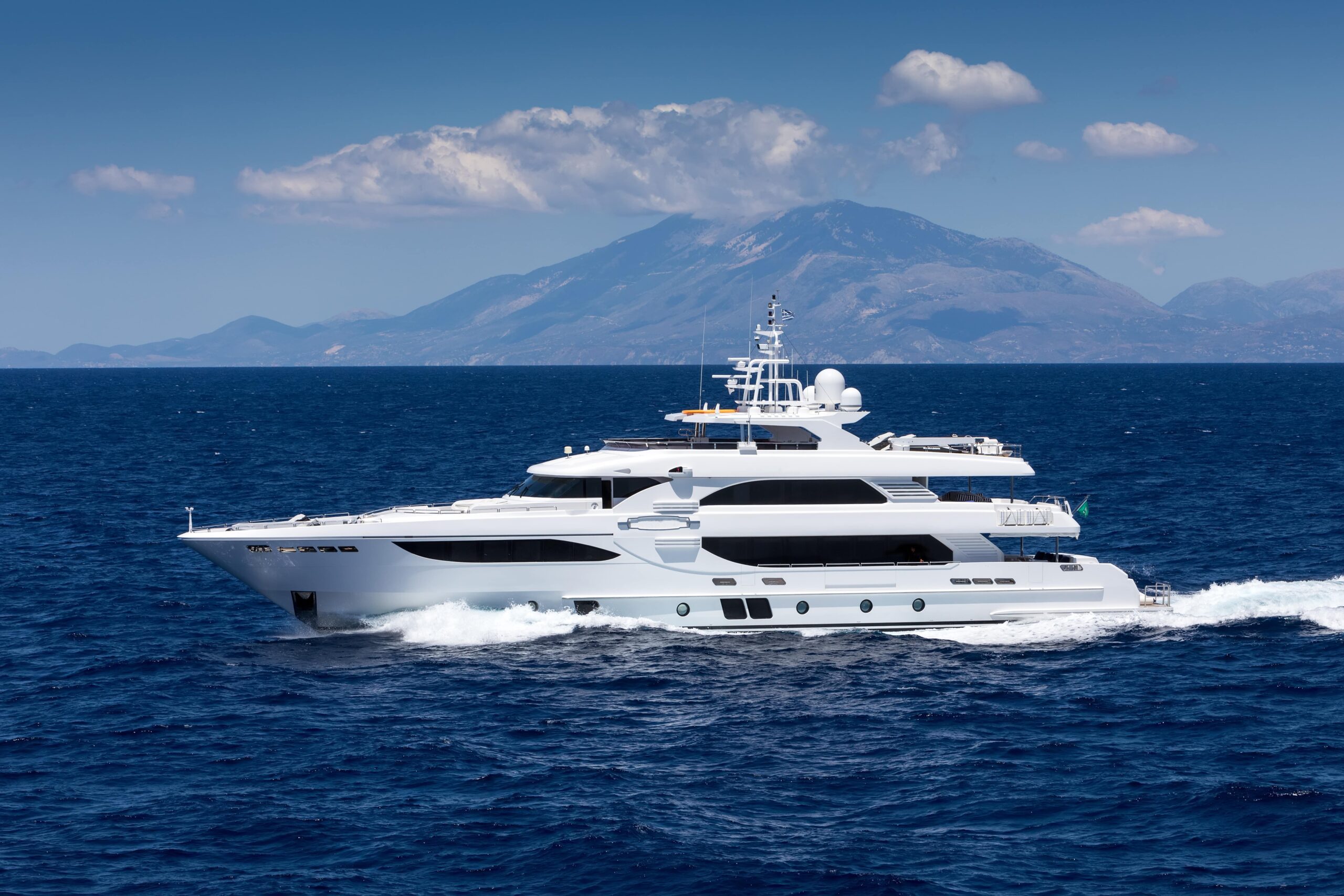 yacht chartering