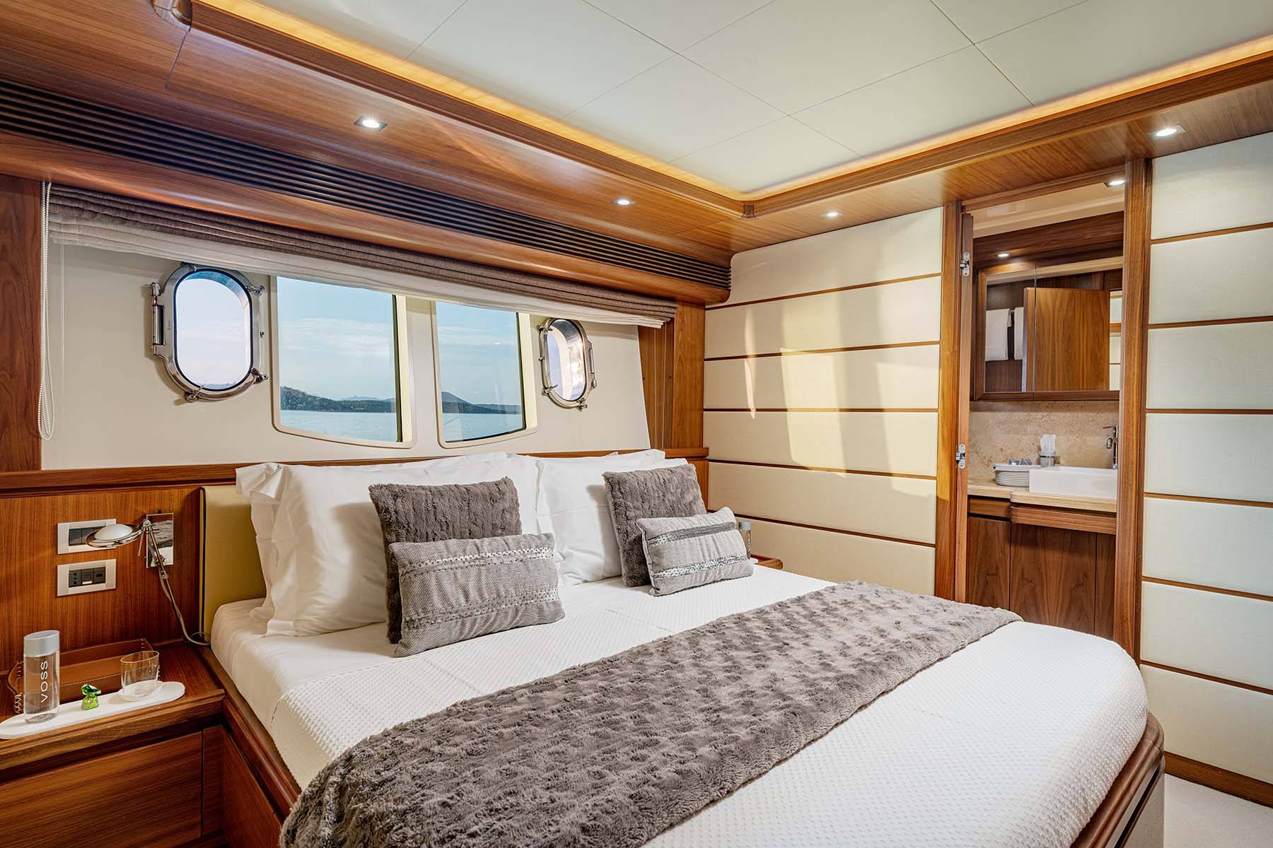 Ethna-Yacht-double cabin