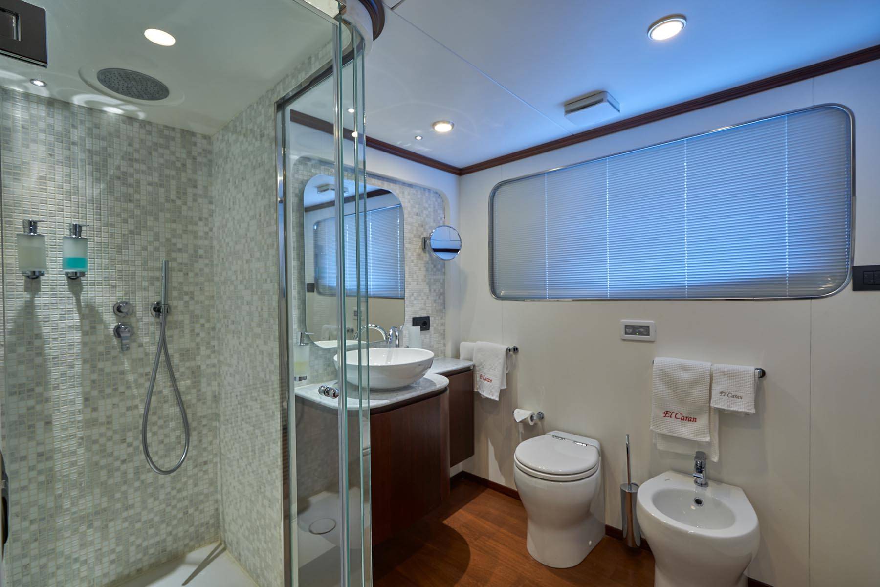 MY El Caran guests ensuite bathroom